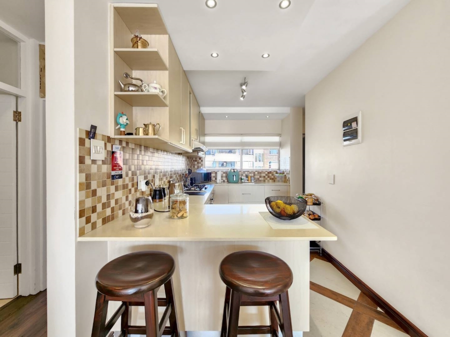 To Let 2 Bedroom Property for Rent in Sea Point Western Cape